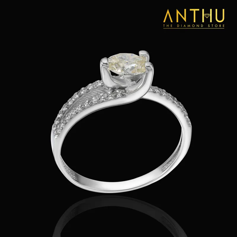 Nhẫn Jasmine kim cương tự nhiên Oval 0.51ct