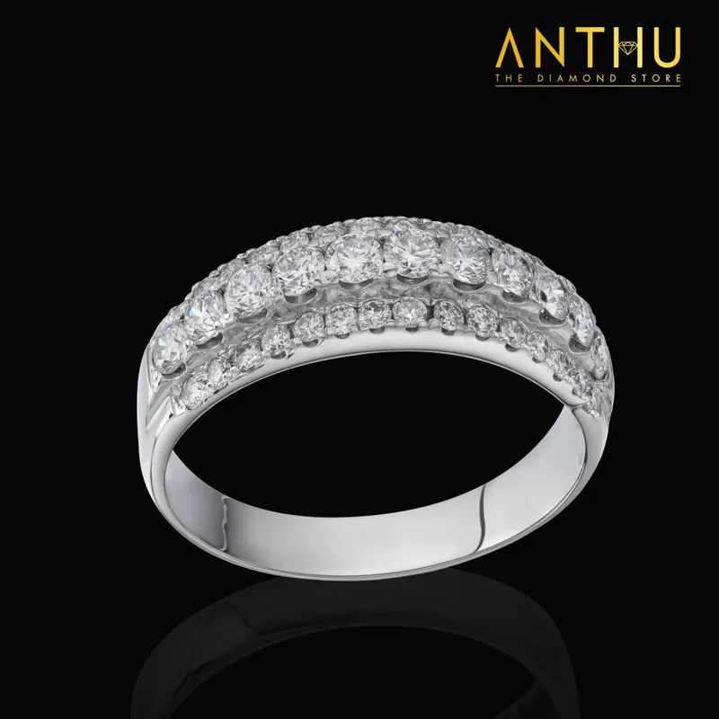 Nhẫn Band đính kim cương tự nhiên tấm ~1.3-2.3li