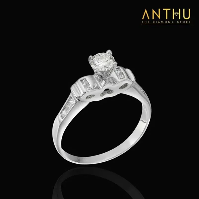 Nhẫn Alina đính kim cương tự nhiên 4.5li (~G/VVS)