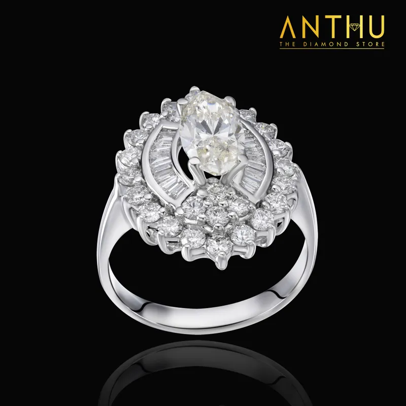 Nhẫn đính kim cương tự nhiên Marquise cut 9.68x5.49li