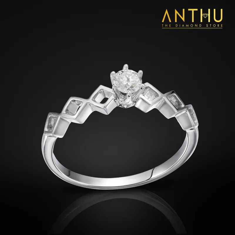 Nhẫn Princess đính kim cương tự nhiên 3.58li