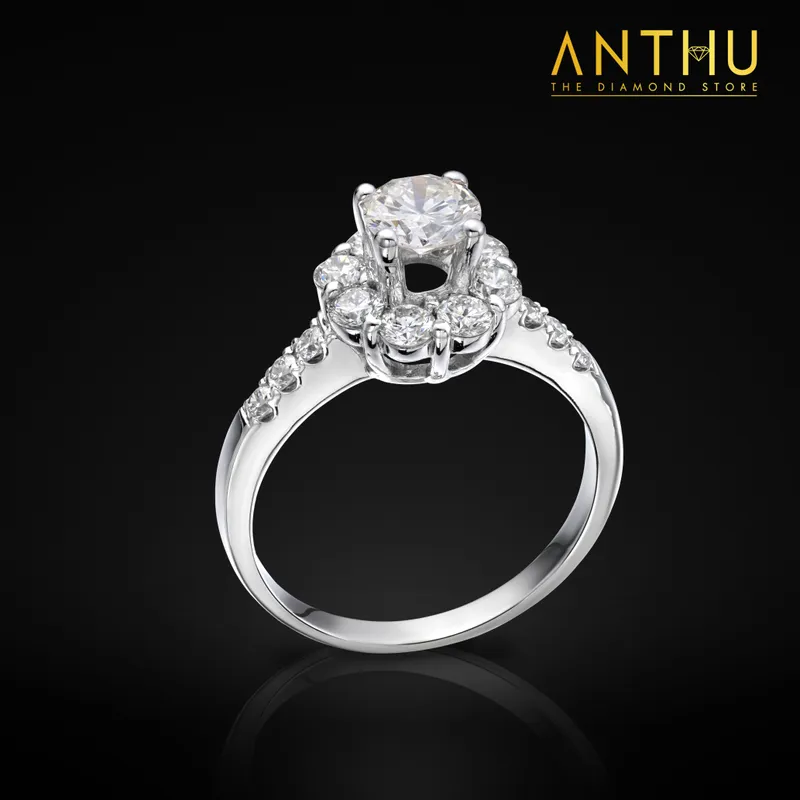 Nhẫn đính kim cương tự nhiên 5.49x5.51li
