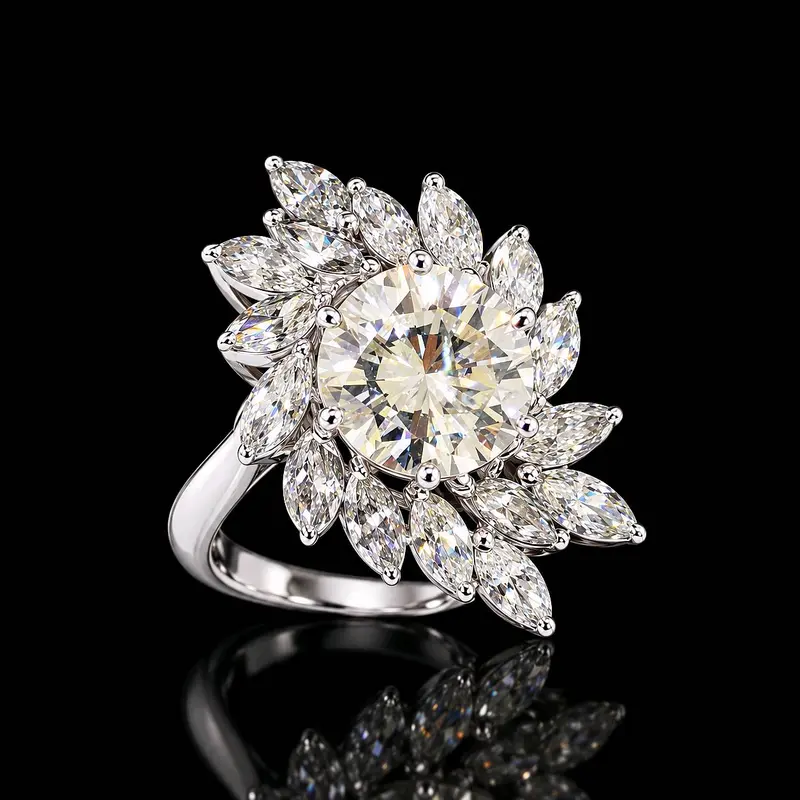 Nhẫn Blossom đính kim cương tự nhiên 8.5li