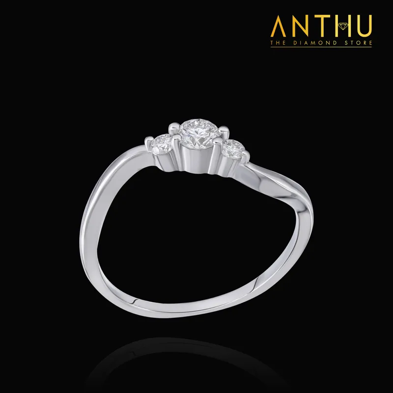 Nhẫn đính kim cương tự nhiên 3.6li